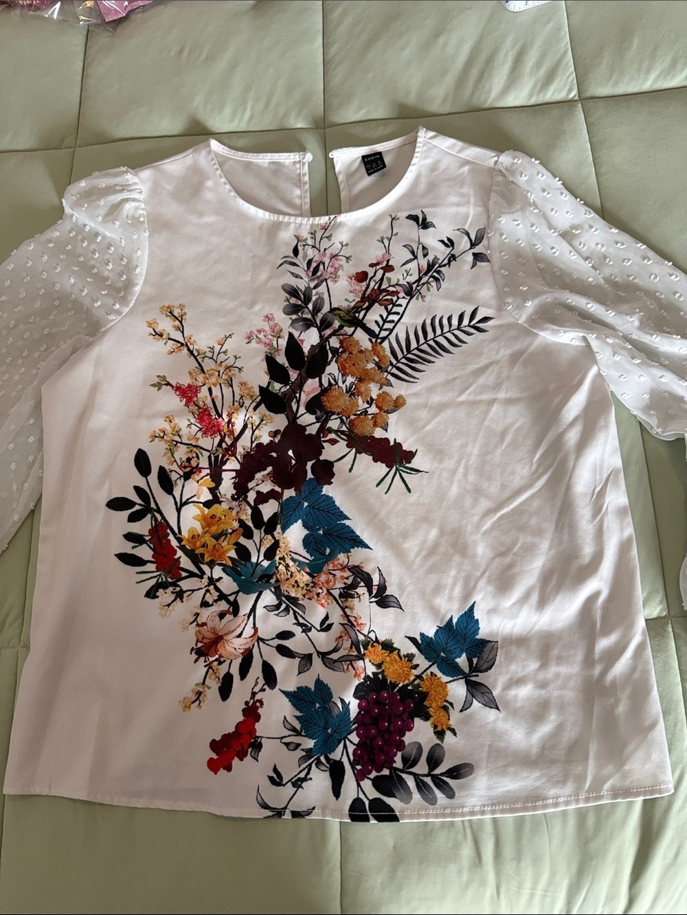 #0194 - Floral Embroidered White Blouse with Puff Sleeves - L
